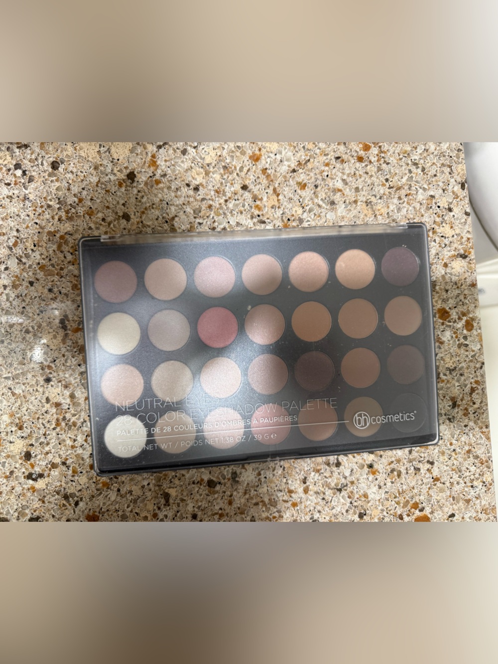 BH Cosmetics Neutral Eyeshadow Palette – Warm & Cool Beige Mix